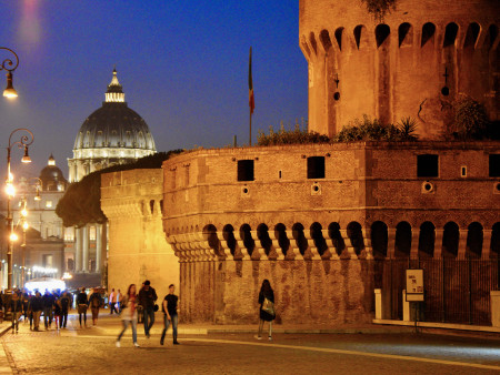 Castel Sant'Angelo and Villa Farnesina Tour: Rome off the beaten path