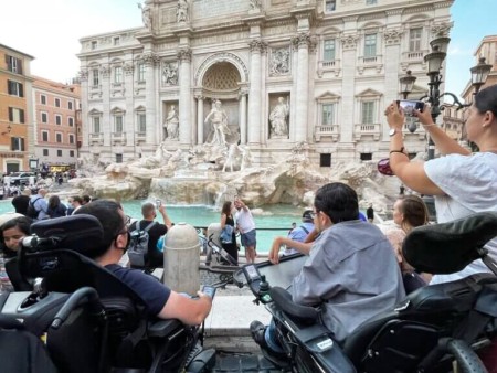 Tour accessibile di Piazze e Fontane: Roma senza barriere