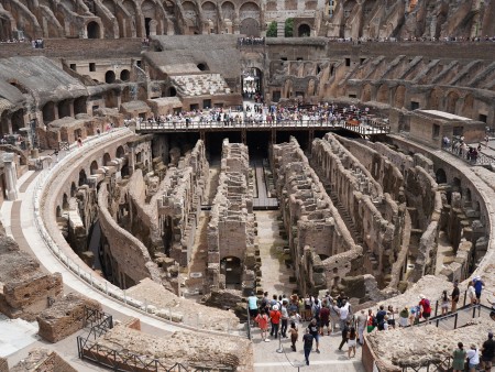 Skip the line Colosseum Private Tour with Undergrounds: discover gladiators' games