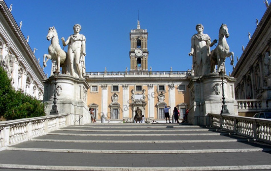 La Scalinata del Campidoglio di Michelangelo: un capolavoro rinascimentale nel cuore di Roma