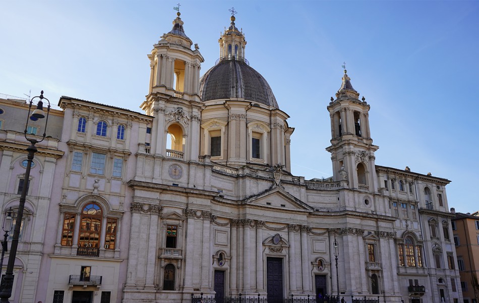 Chiesa di Sant'Agnese in agone di Borromini in Piazza Navona in un tour di piedi a Roma